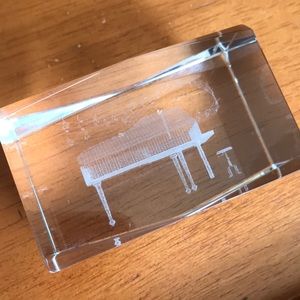 Piano crystal decoration
